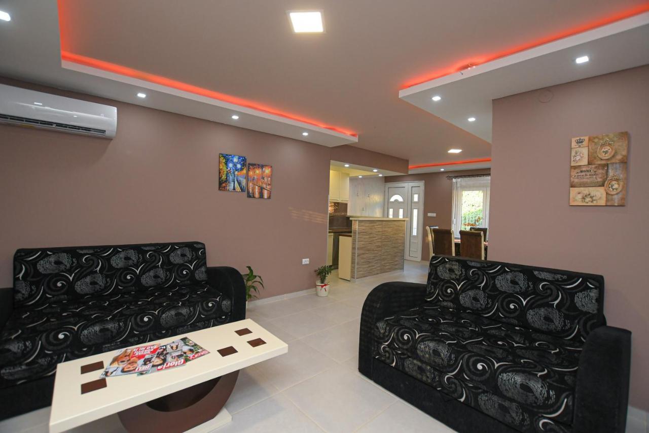Mokka House Villa Tekija  Exterior photo
